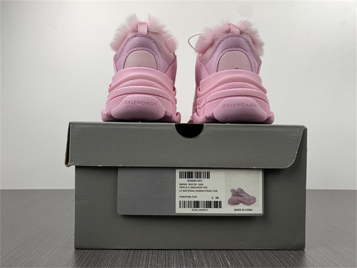 BLCG Triple S Fake Fur Pink  668562 W3CQ5 5000