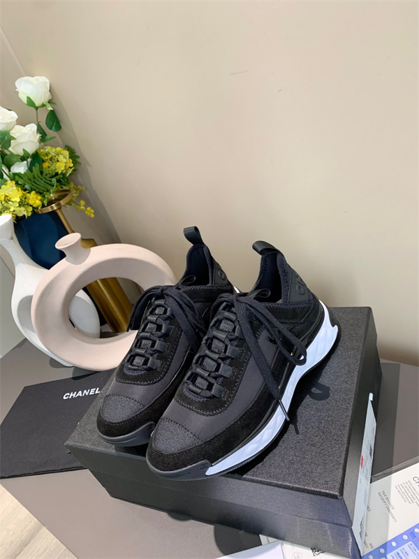 Chanal Sneakers