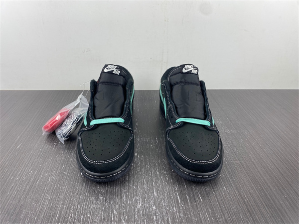 Travis Scott x Air Jordan 1 Low 122