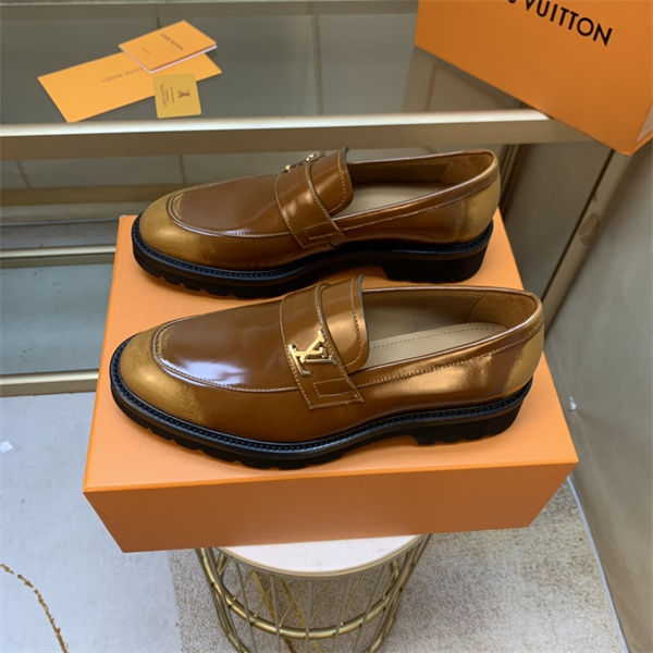 Lv Loafer 006