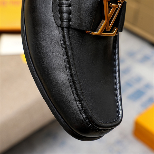 Lv Loafer 014
