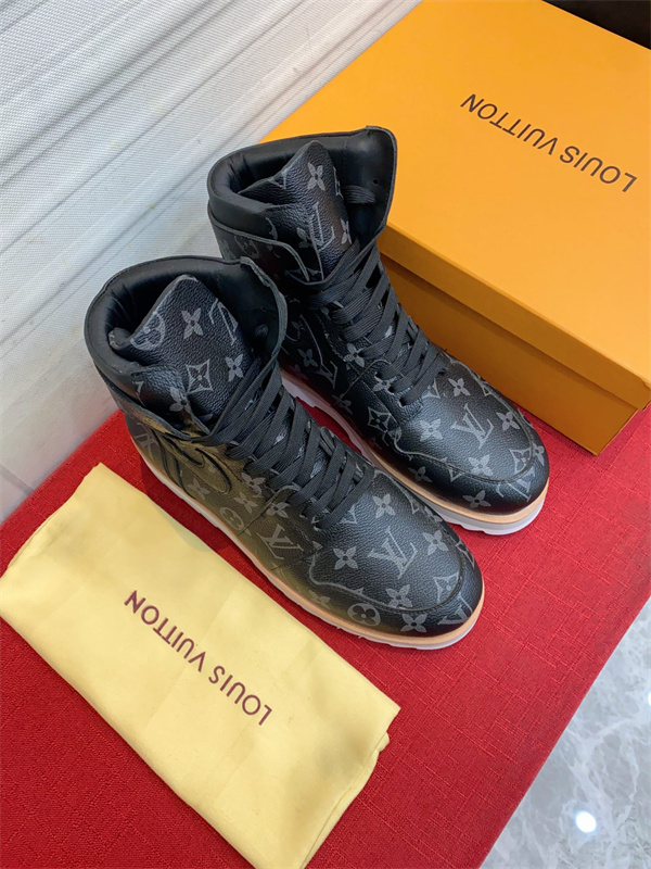 LV x Nike Sneaker