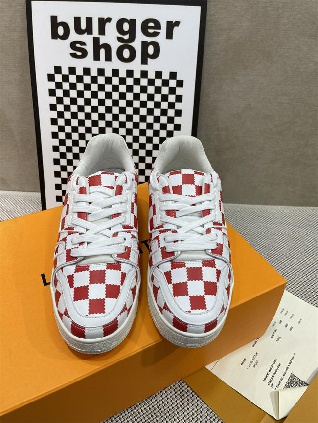 Lv Trainer Sneaker 93