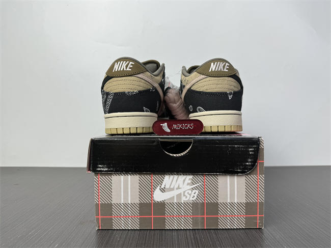Nike SB Dunk Low Travis Scott CT5053-001