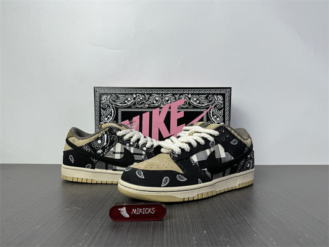 Nike SB Dunk Low Travis Scott CT5053-001