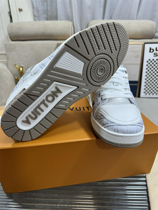 Lv Trainer Sneaker